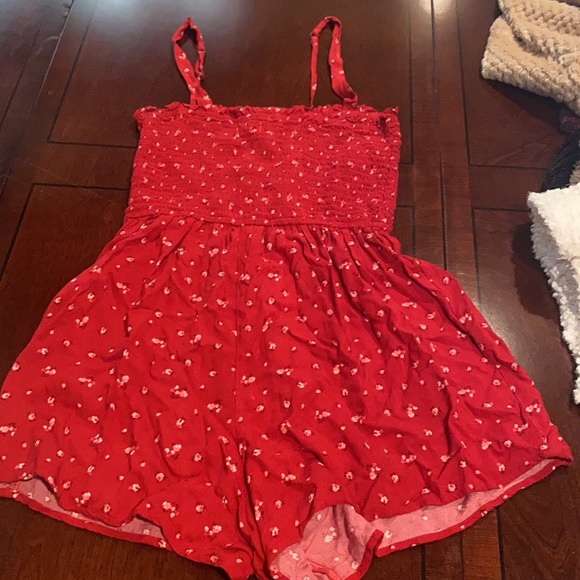 Red romper - Picture 3 of 3